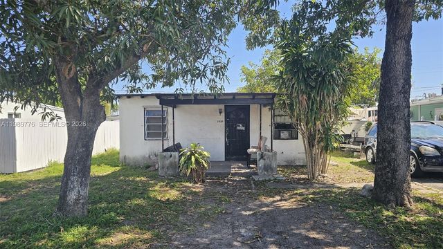 1950 Service Rd, Opa-locka, FL 33054