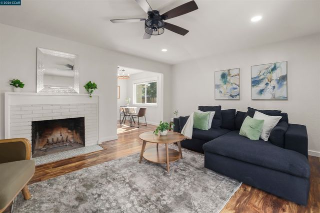 1346 Montana Dr, Concord, CA 94521