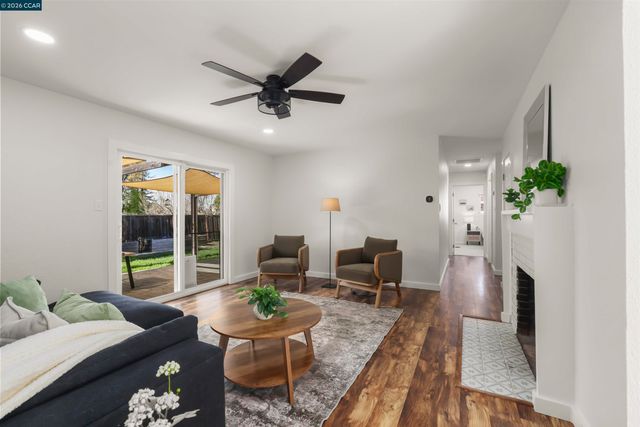 1346 Montana Dr, Concord, CA 94521