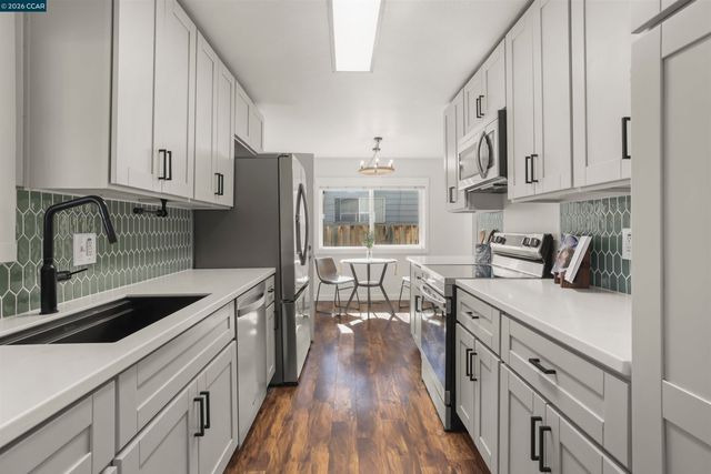 1346 Montana Dr, Concord, CA 94521