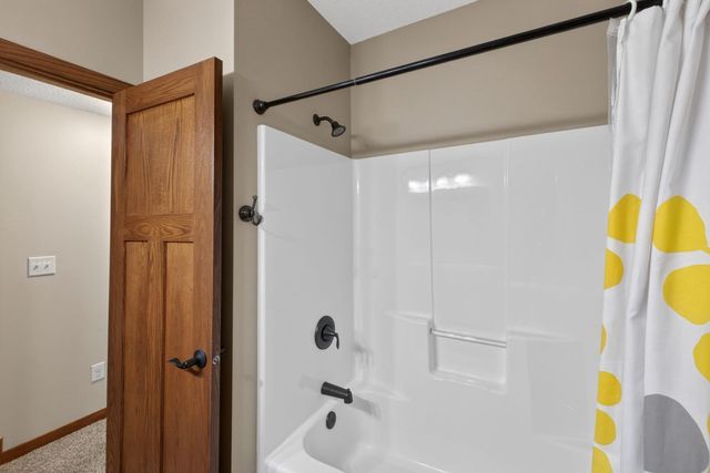 4201 Dodge Lane NE, Rochester, MN 55906