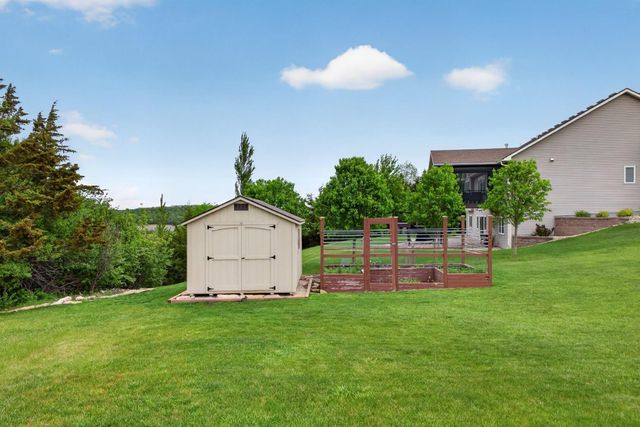 4201 Dodge Lane NE, Rochester, MN 55906