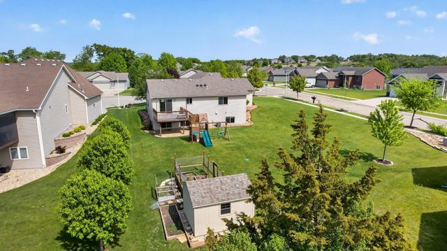 4201 Dodge Lane NE, Rochester, MN 55906