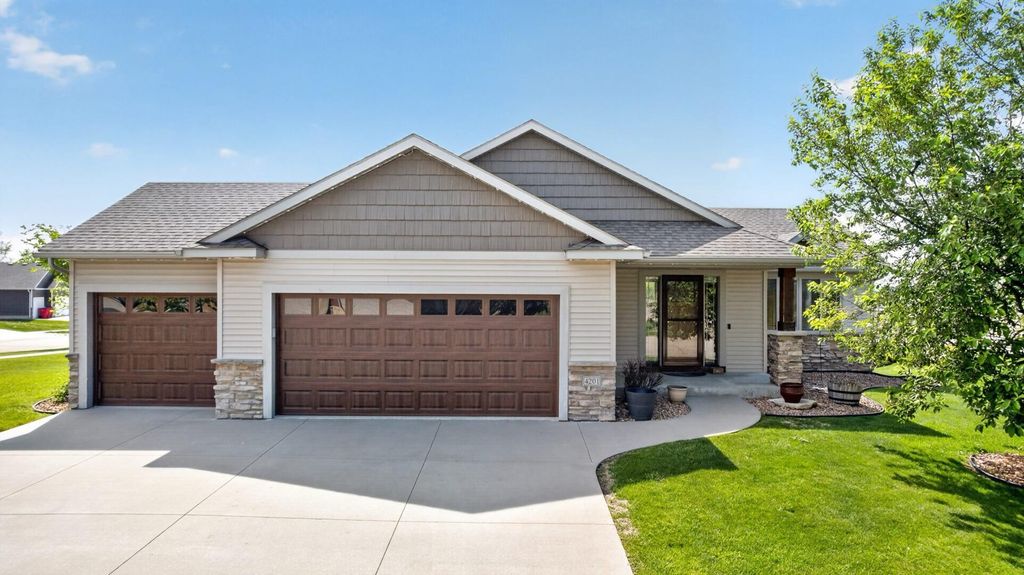 4201 Dodge Lane NE, Rochester, MN 55906