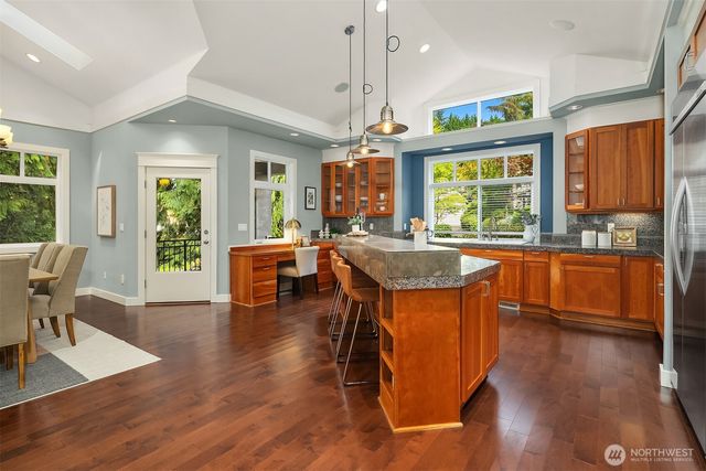 5245 Jung Frau Place NW, Issaquah, WA 98027