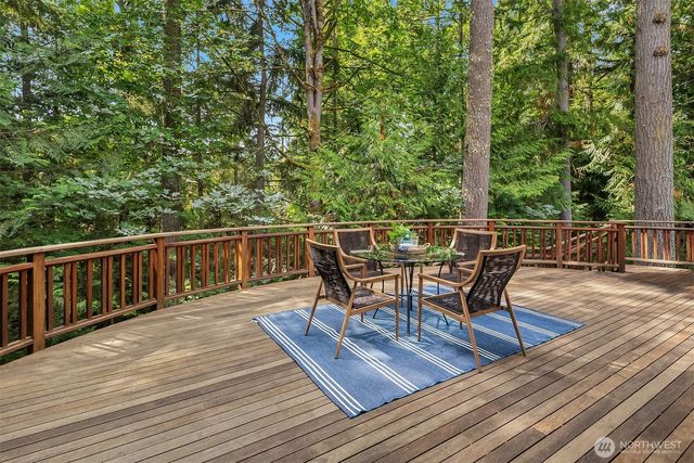 5245 Jung Frau Place NW, Issaquah, WA 98027