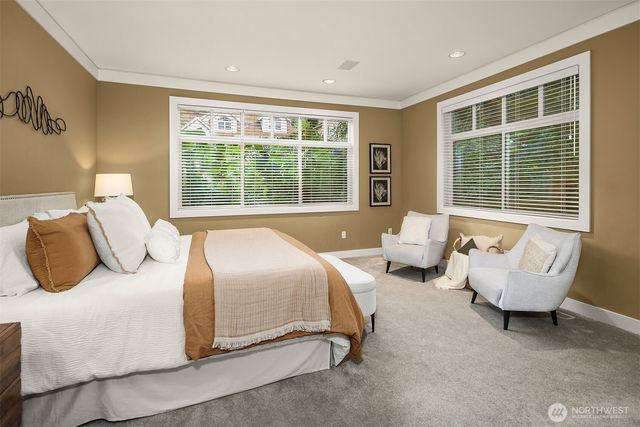 5245 Jung Frau Place NW, Issaquah, WA 98027