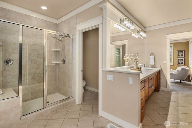 5245 Jung Frau Place NW, Issaquah, WA 98027