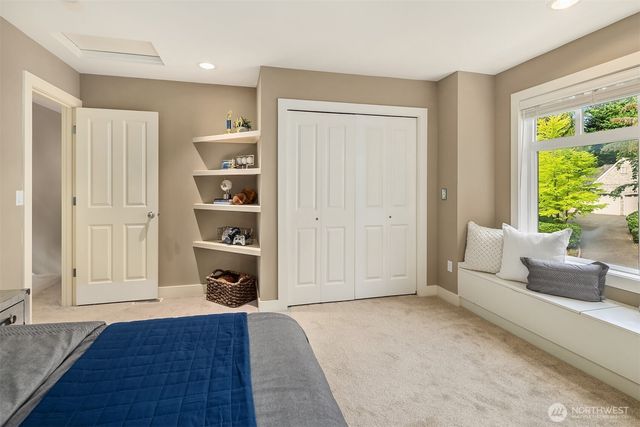 5245 Jung Frau Place NW, Issaquah, WA 98027