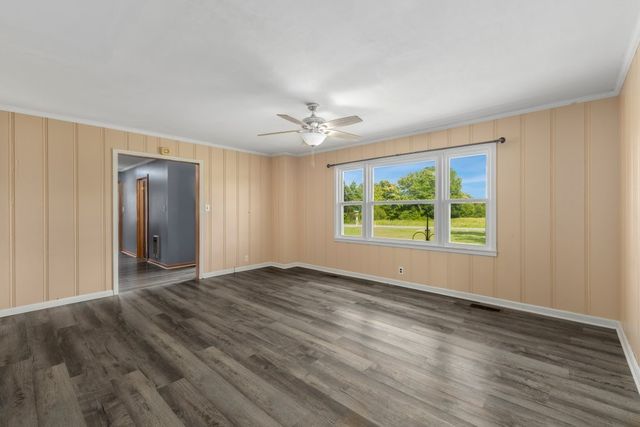 1001 S College St, Smithville, TN 37166
