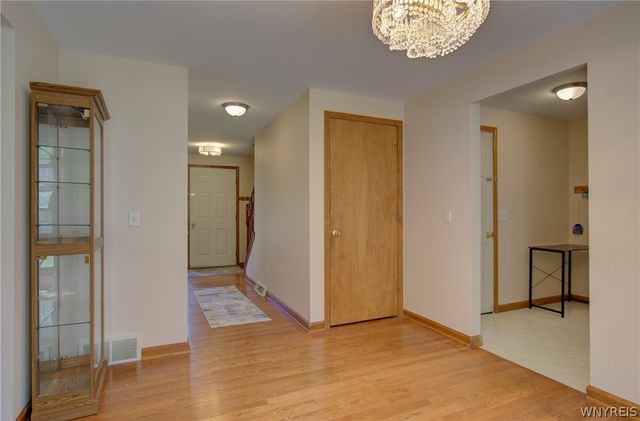 6510 Emily Lane, Lockport Town, NY 14094
