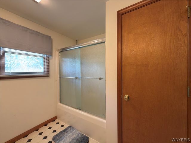 6510 Emily Lane, Lockport Town, NY 14094