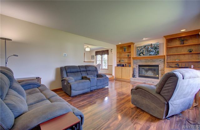 6510 Emily Lane, Lockport Town, NY 14094