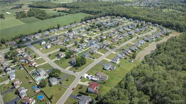 6510 Emily Lane, Lockport Town, NY 14094