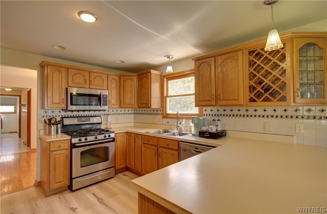 6510 Emily Lane, Lockport Town, NY 14094