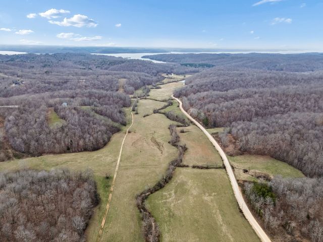 185 Blackhawk Ct, Waverly, TN 37185