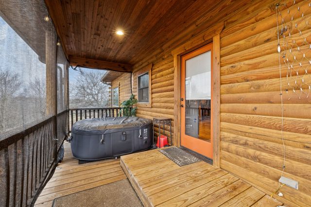 185 Blackhawk Ct, Waverly, TN 37185