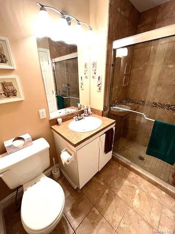 566 Birchwood Park Drive 566, Middle Island, NY 11953