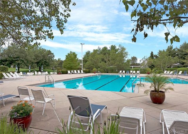 566 Birchwood Park Drive 566, Middle Island, NY 11953