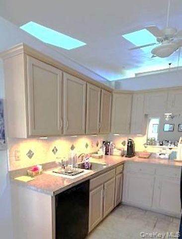 566 Birchwood Park Drive 566, Middle Island, NY 11953