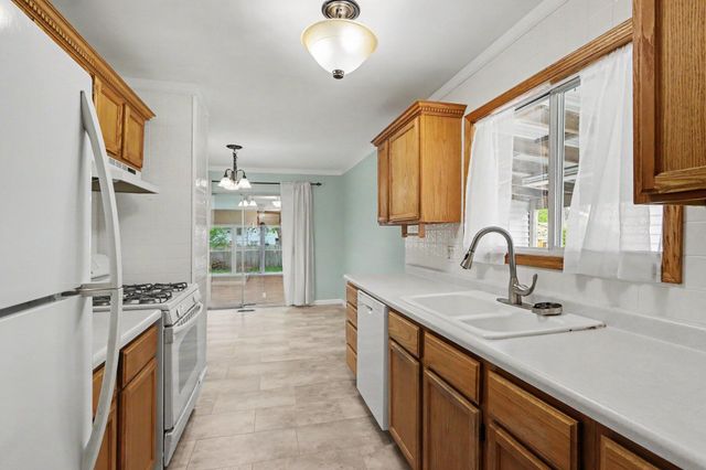 5614 Cheshire Street, Portage, MI 49002
