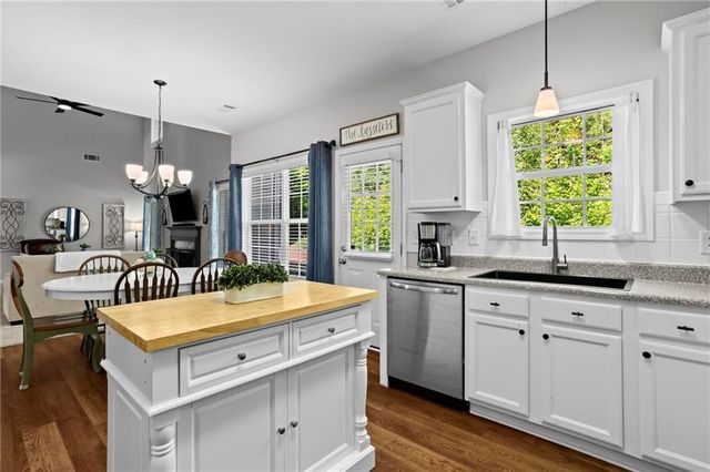3922 Walnut Grove Way, Gainesville, GA 30506