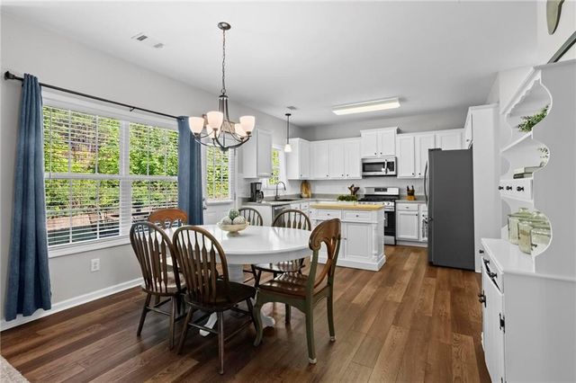 3922 Walnut Grove Way, Gainesville, GA 30506