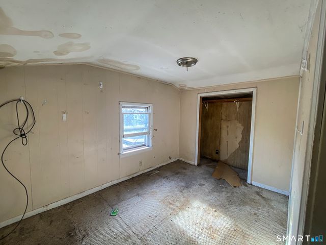 18 Bryson Avenue, Seymour, CT 06483