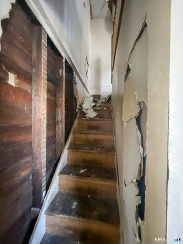 18 Bryson Avenue, Seymour, CT 06483