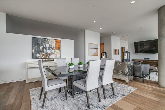 2430 Victory Park Lane 2607, Dallas, TX 75219
