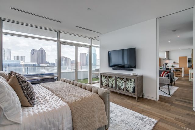 2430 Victory Park Lane 2607, Dallas, TX 75219
