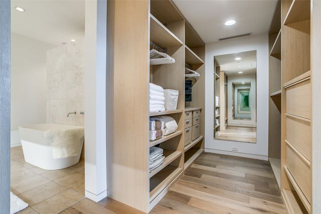 2430 Victory Park Lane 2607, Dallas, TX 75219
