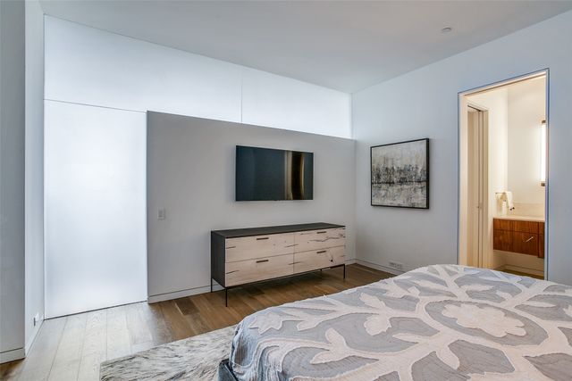 2430 Victory Park Lane 2607, Dallas, TX 75219