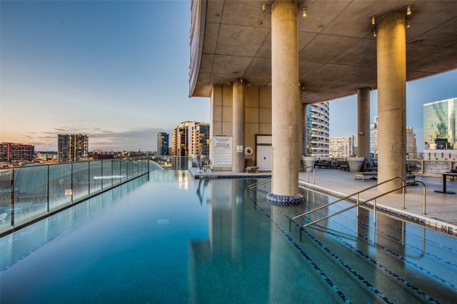 2430 Victory Park Lane 2607, Dallas, TX 75219
