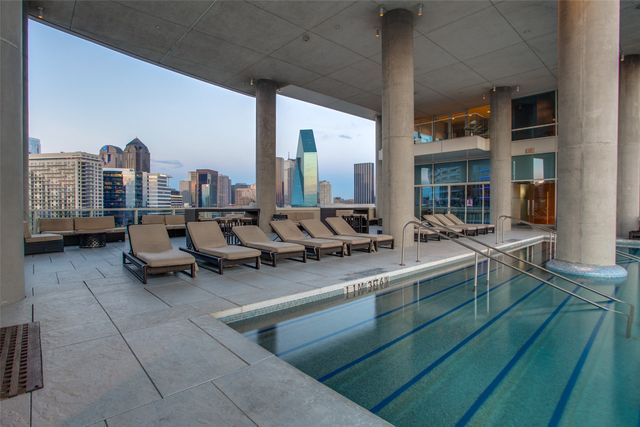 2430 Victory Park Lane 2607, Dallas, TX 75219