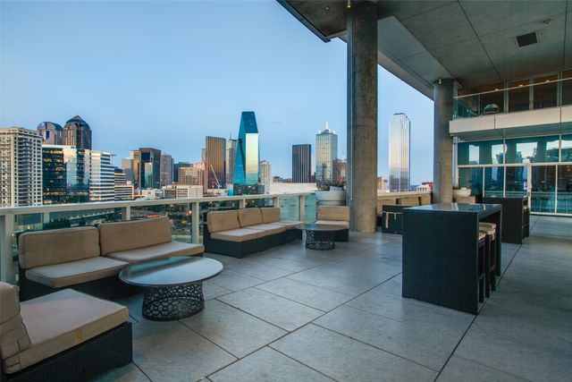 2430 Victory Park Lane 2607, Dallas, TX 75219