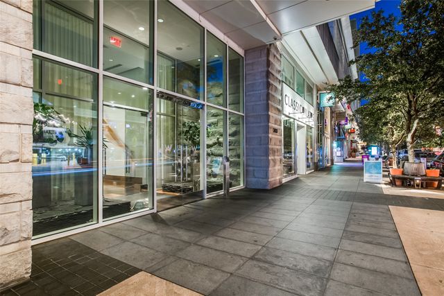 2430 Victory Park Lane 2607, Dallas, TX 75219