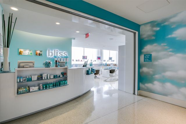 2430 Victory Park Lane 2607, Dallas, TX 75219