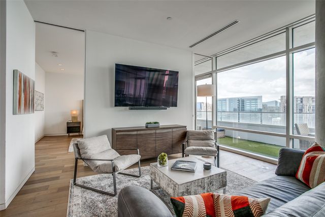 2430 Victory Park Lane 2607, Dallas, TX 75219
