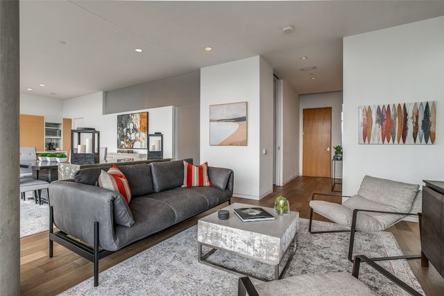 2430 Victory Park Lane 2607, Dallas, TX 75219