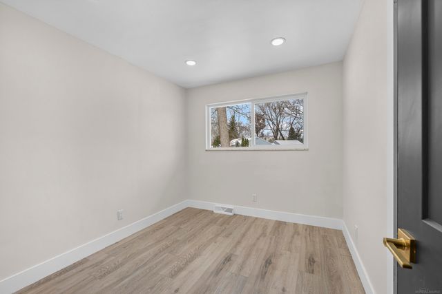 2051 Avondale Street, Sylvan Lake, MI 48320