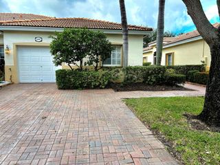 2297 Windjammer Way, West Palm Beach, FL 33411