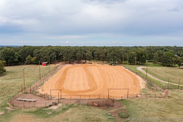 12717 S Chisolm, Caddo, OK 74729