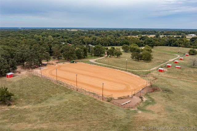 12717 S Chisolm, Caddo, OK 74729