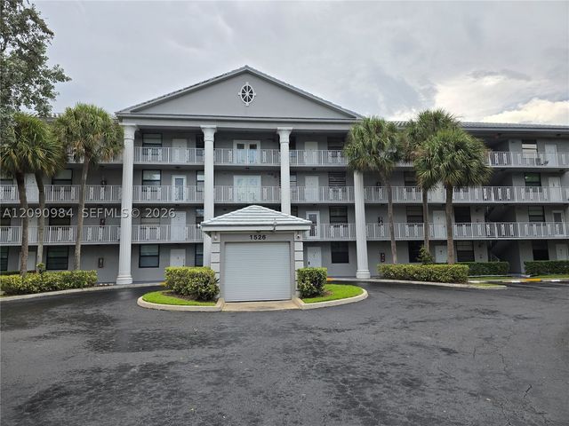 1526 Whitehall Dr 304, Davie, FL 33324
