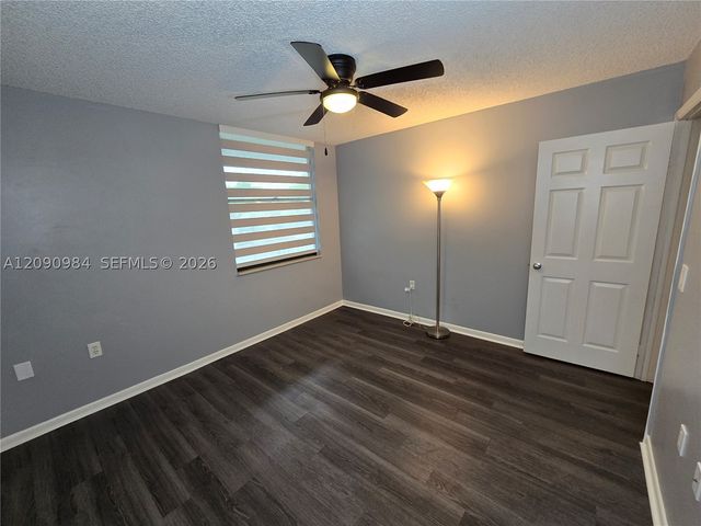 1526 Whitehall Dr 304, Davie, FL 33324