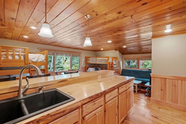 62 West Point Road, Moultonborough, NH 03254