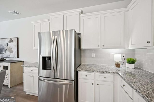 393 Lanier Circle, Woodstock, GA 30189