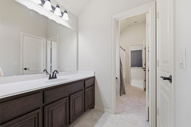 9924 Chrysalis Drive, Fort Worth, TX 76131