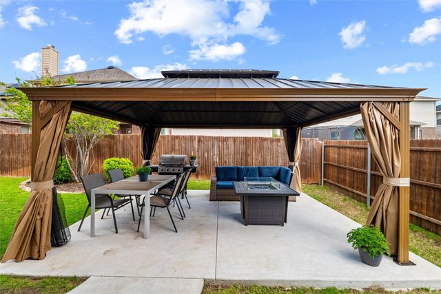 9924 Chrysalis Drive, Fort Worth, TX 76131